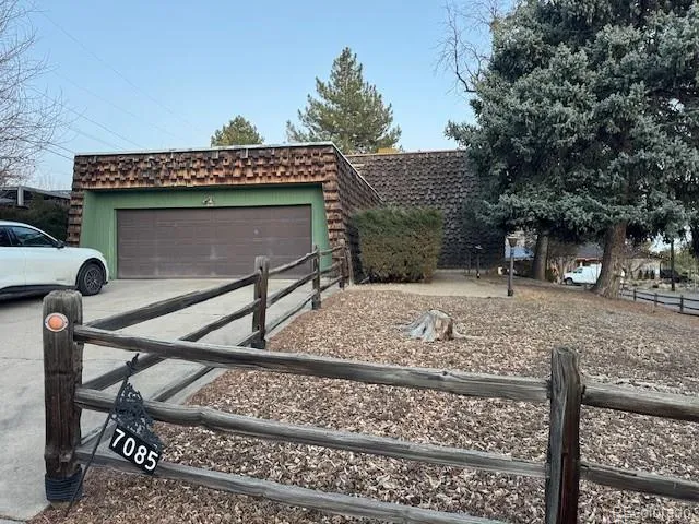 $650,000 | 7085 West 8th Place, Lakewood, CO 80214