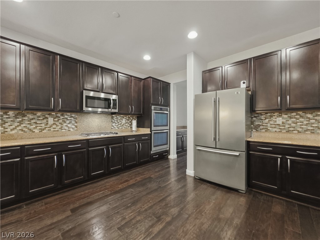 2064 Thames View Street Henderson, NV 89044 - Photo 6 of 50