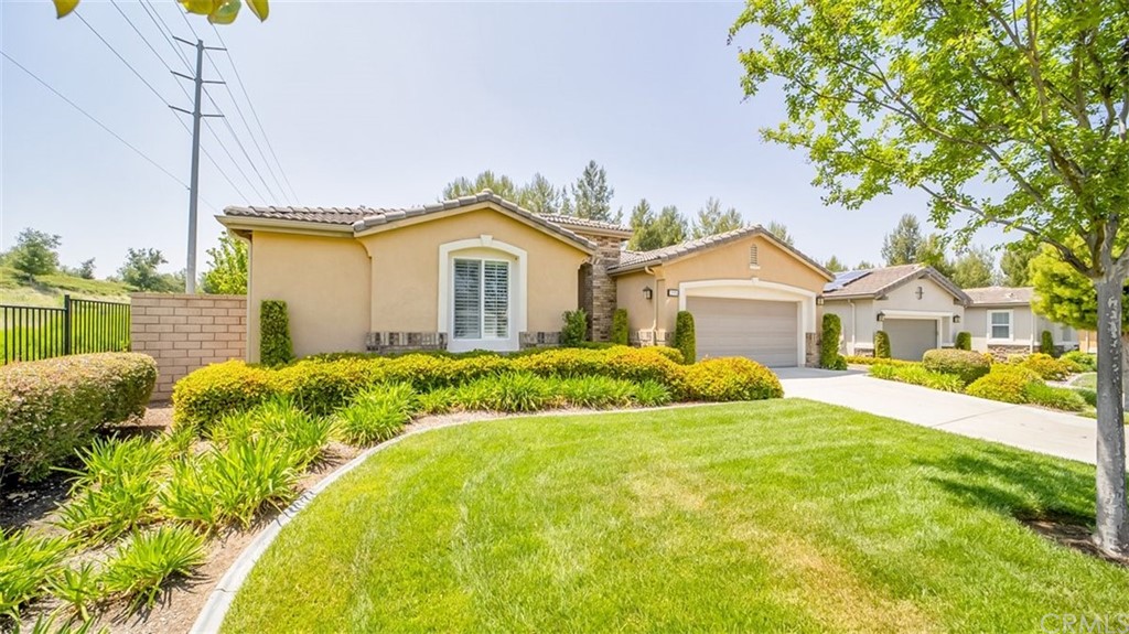 295 Chimney Rock Beaumont, CA 92223 - Photo 8 of 59