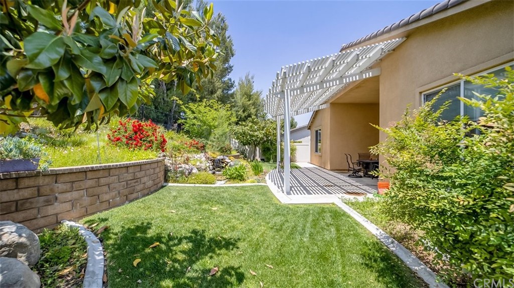 295 Chimney Rock Beaumont, CA 92223 - Photo 10 of 59