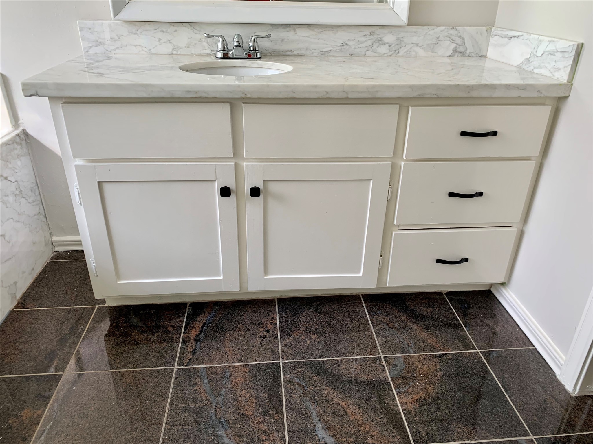 6723 Del Rio Street Houston, TX 77021 - Photo 16 of 29 a view of a sink