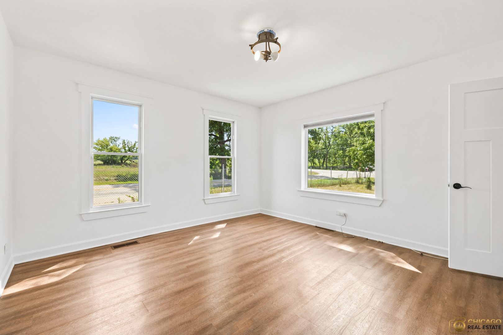 316 Old Sutton Road Barrington, IL 60010 - Photo 13 of 25