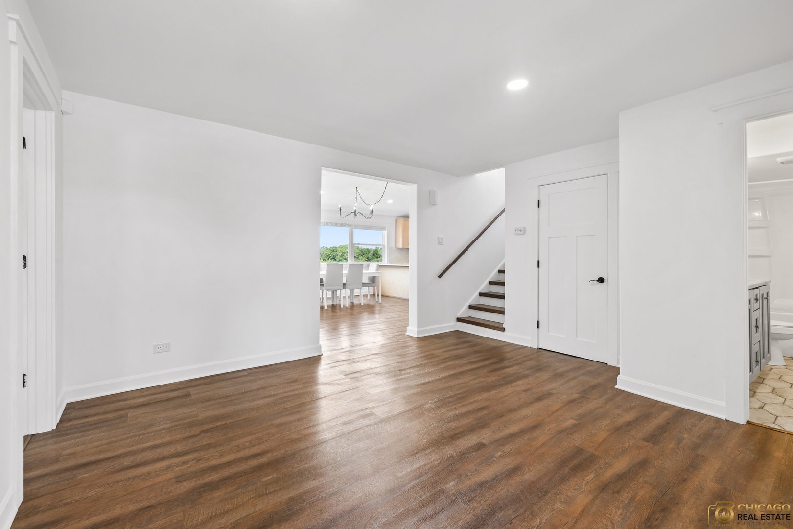 316 Old Sutton Road Barrington, IL 60010 - Photo 4 of 25