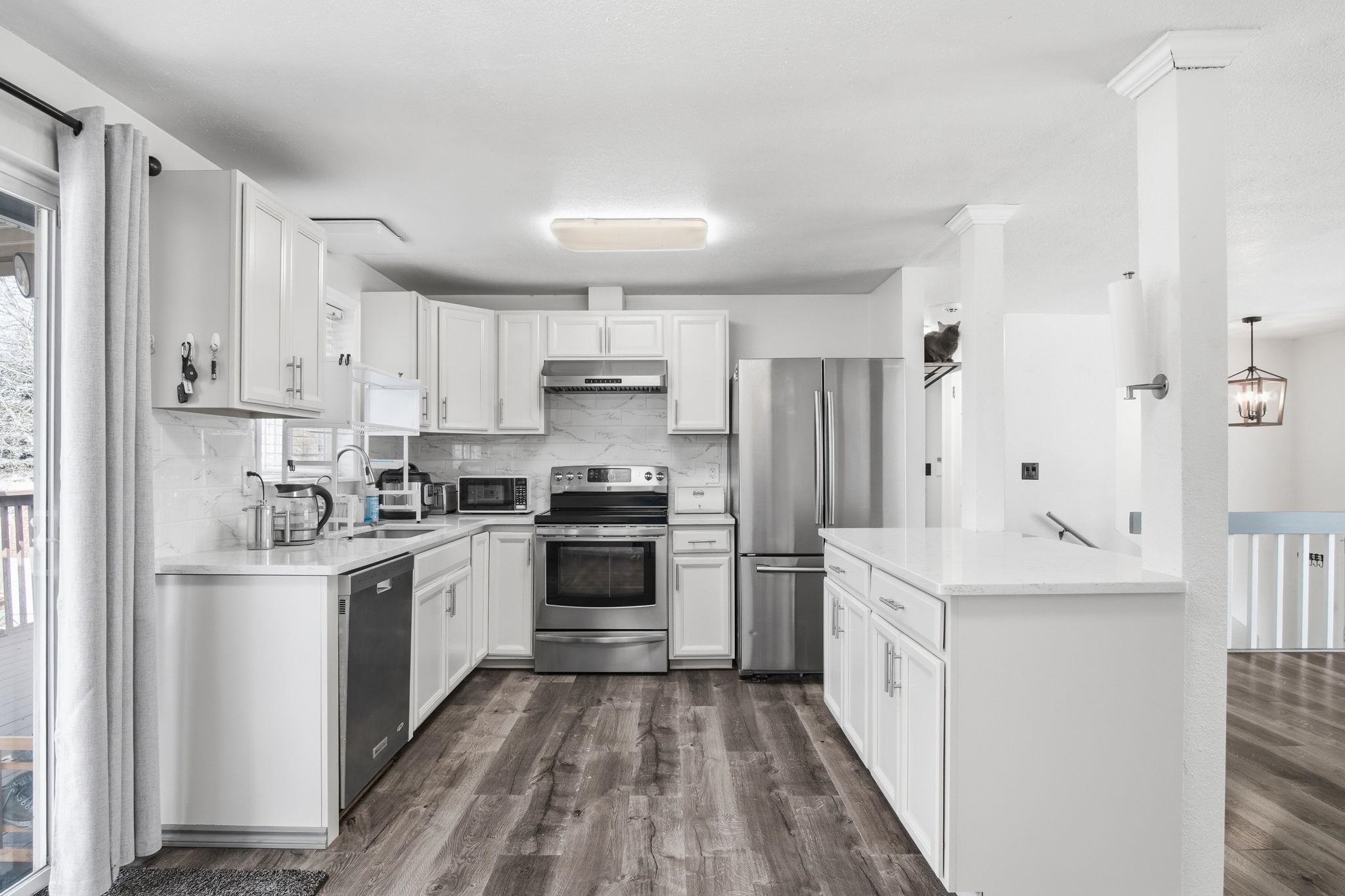 5007 North Darin Road Otis Orchards, WA 99027 - Photo 2 of 38