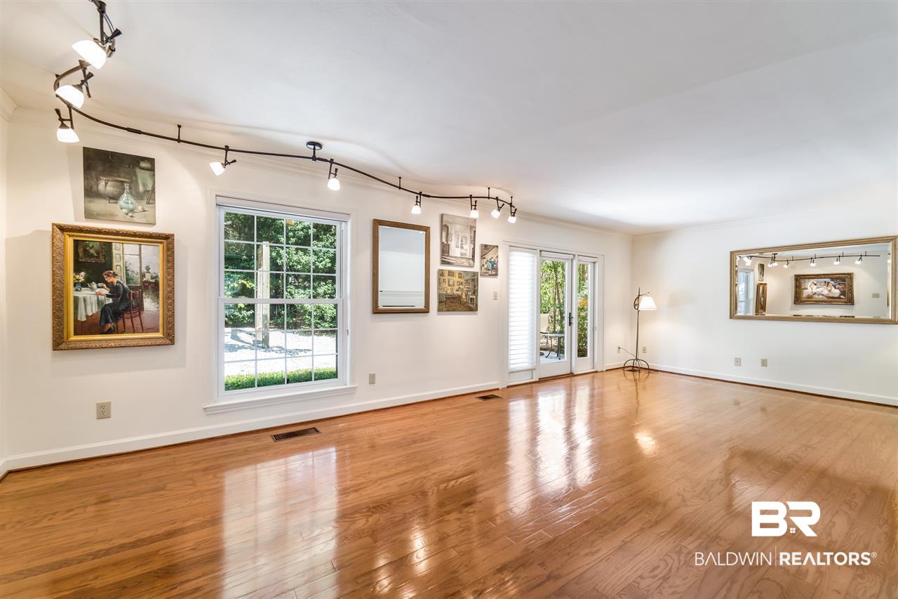 697 Cedar Avenue Fairhope, AL 36532 - Photo 10 of 30 Dining/Living