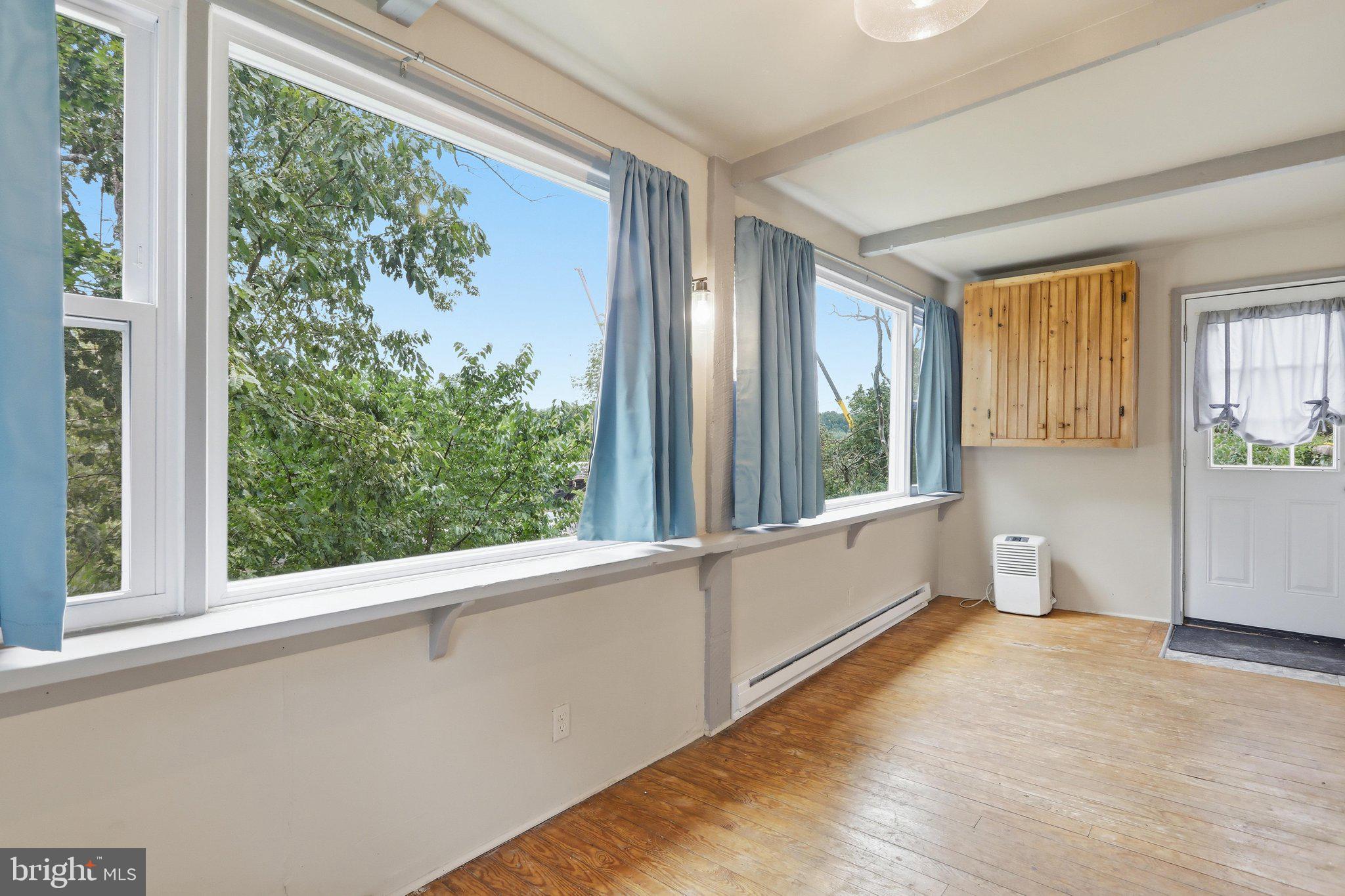 12527 Rockdale Road Clear Spring, MD 21722 - Photo 6 of 25 Great natural lights