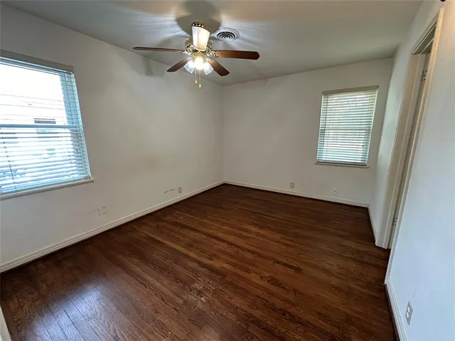 $199,900 | 219 Southwest Murphy Road, Burleson, TX 76028