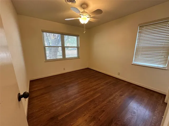 $199,900 | 219 Southwest Murphy Road, Burleson, TX 76028