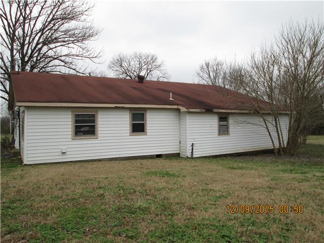 1505 Walls Road Lewisburg, TN 37091 - Photo 3 of 14 rear
