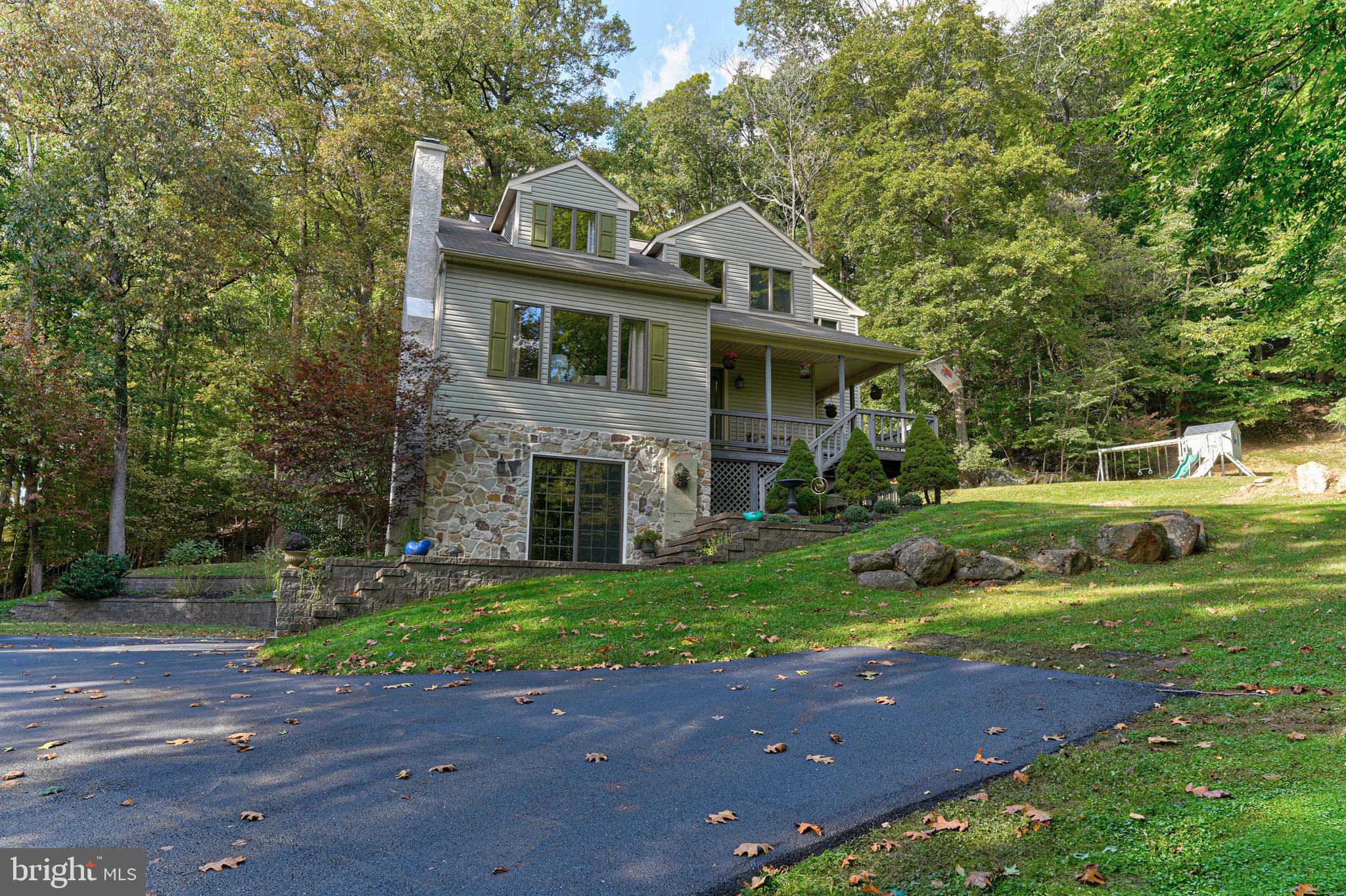 672 Greenridge Road Glenmoore, PA 19343 - Photo 2 of 44 Gallery Image 2
