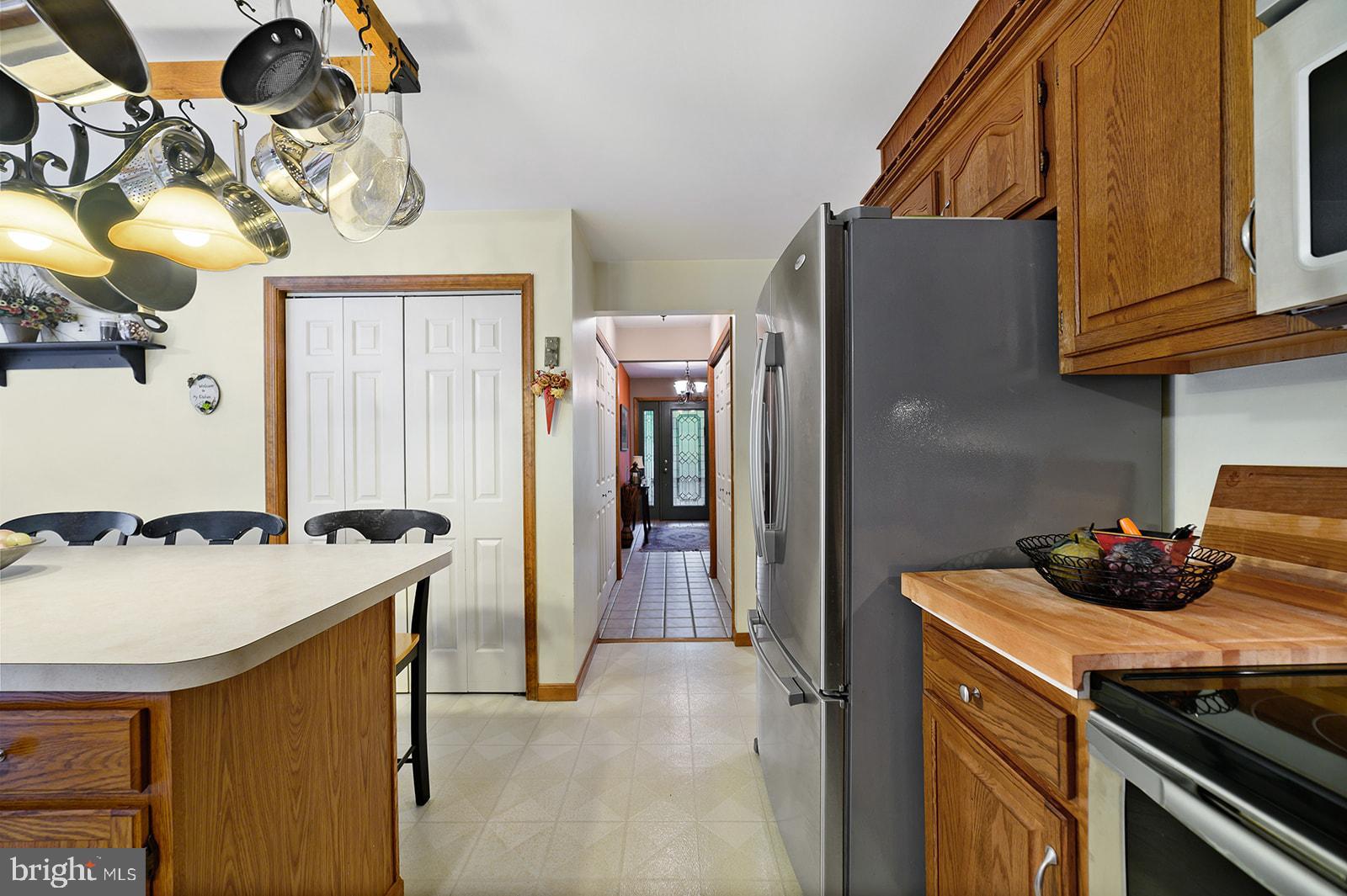 672 Greenridge Road Glenmoore, PA 19343 - Photo 5 of 44 Gallery Image 5