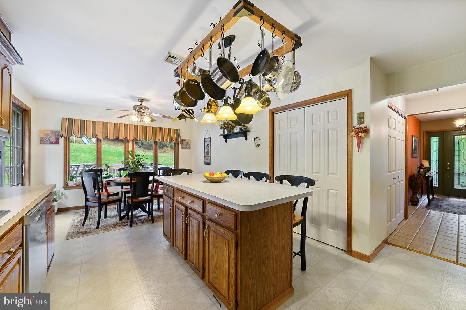 672 Greenridge Road Glenmoore, PA 19343 - Photo 6 of 44 Gallery Image 6