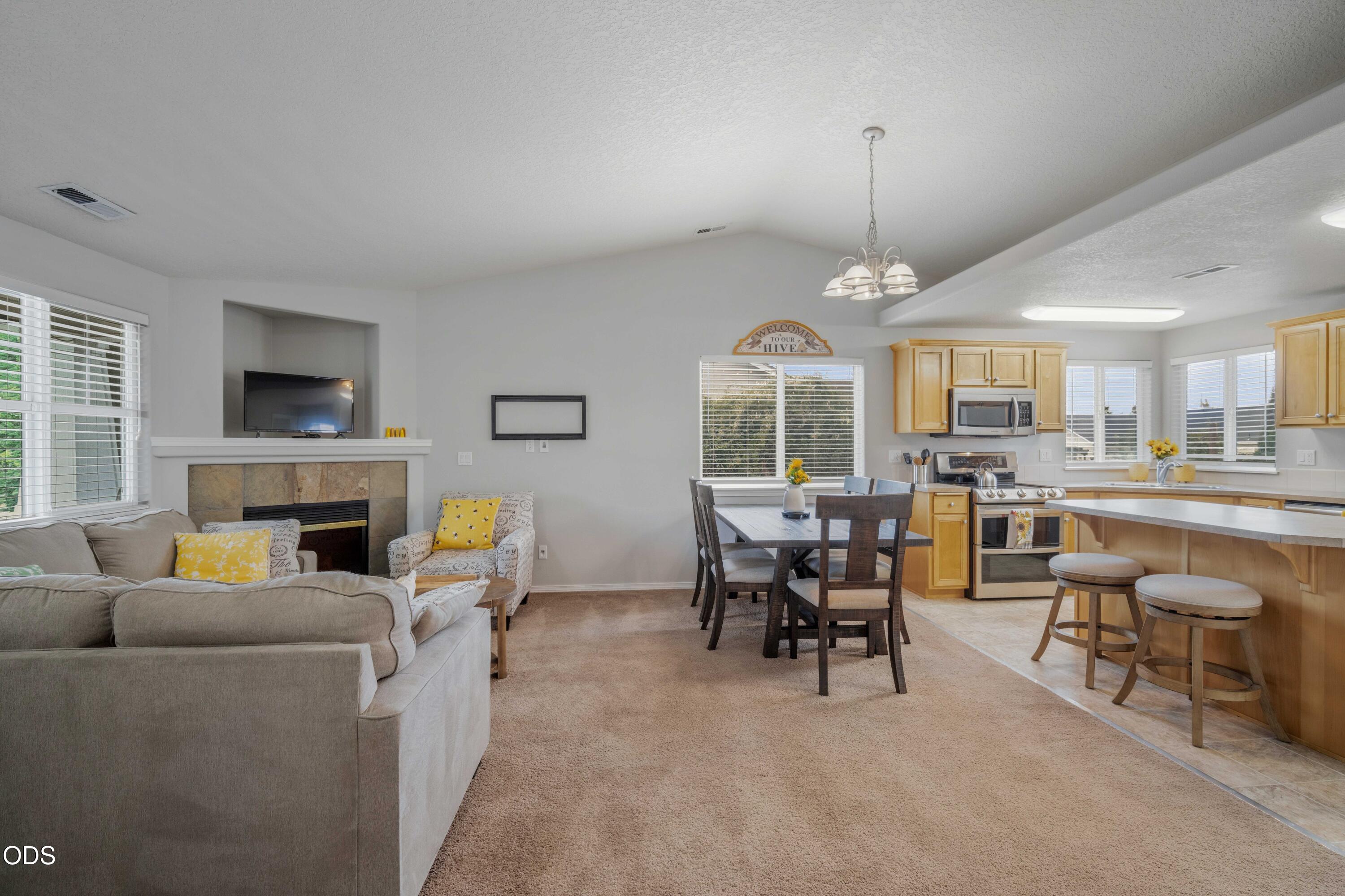 63172 Lancaster Street Bend, OR 97701 - Photo 6 of 50