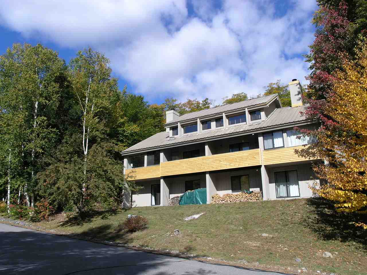10 Birch Road, Unit 2 Lincoln, NH 03251 - Photo 1 of 34