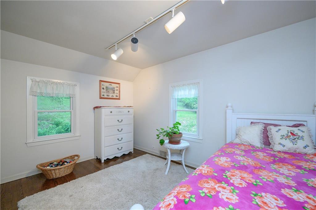 24 Myrtle Hill Road Sewickley, PA 15143 - Photo 16 of 21 Bedroom
