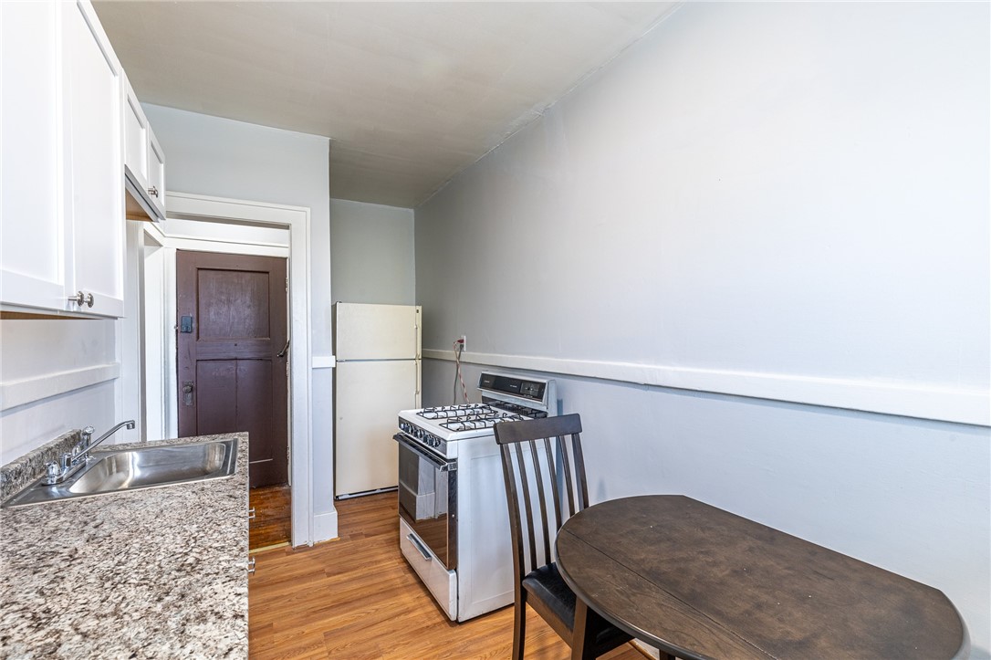 865 Lake Avenue Rochester, NY 14613 - Photo 17 of 34