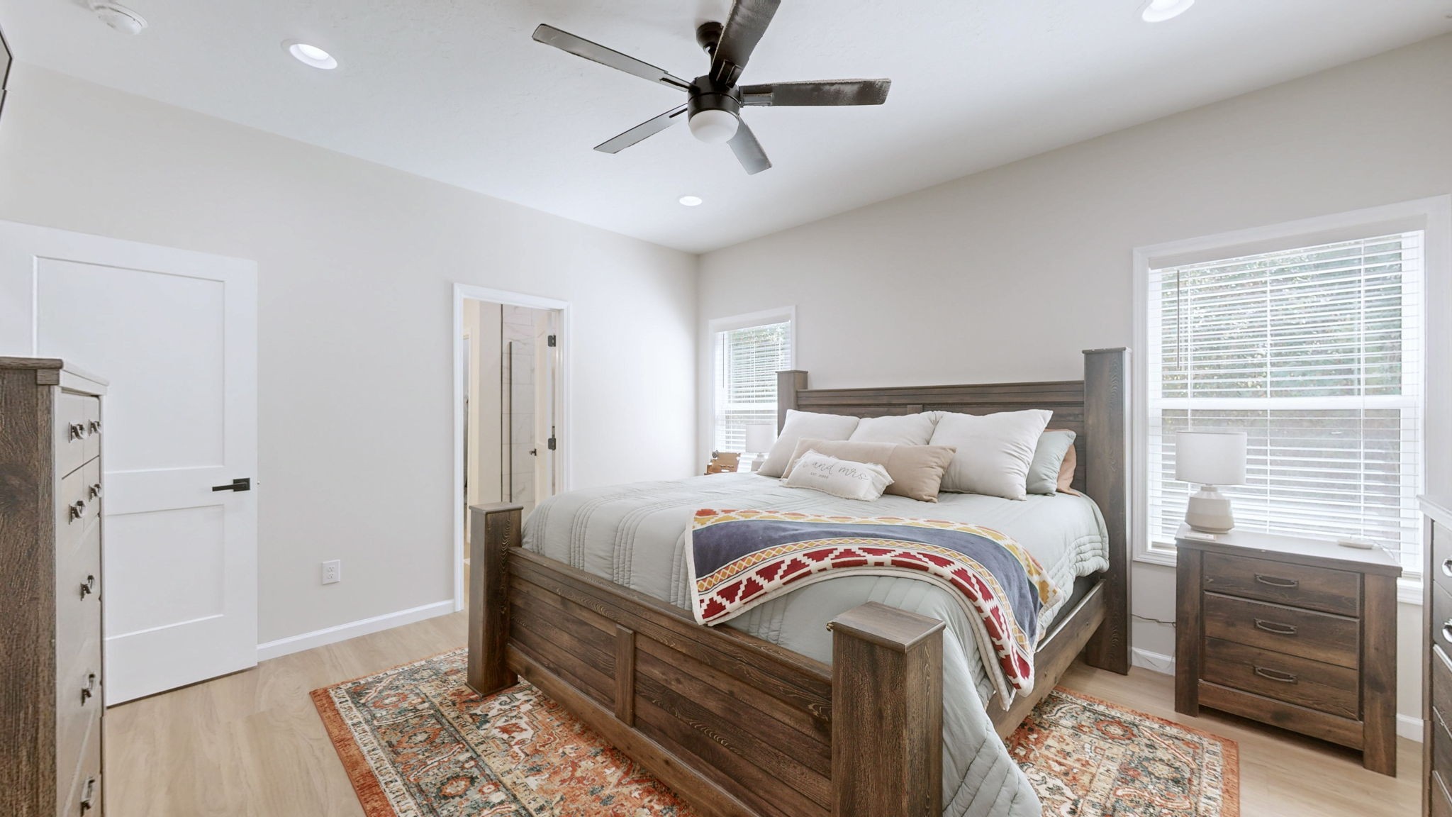 140 Jackson Forest Road Paris, TN 38242 - Photo 11 of 33 a bedroom with bed and a window