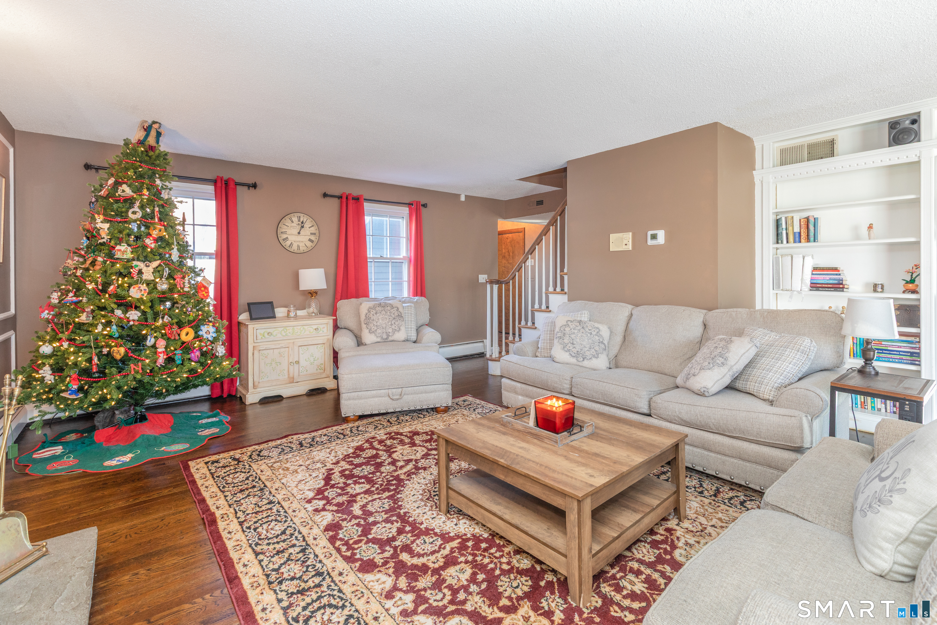 637 Watertown Road Middlebury, CT 06762 - Photo 5 of 40 a living room with furniture and a christmas tree