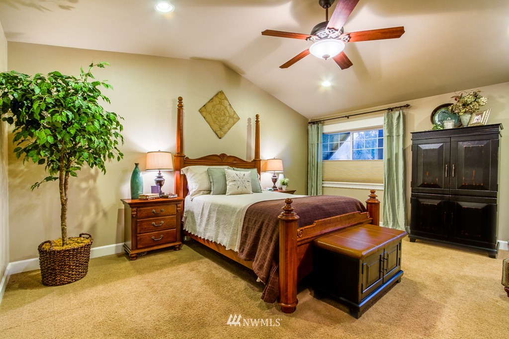 21129 9th Avenue Southeast Bothell, WA 98021 - Photo 16 of 20