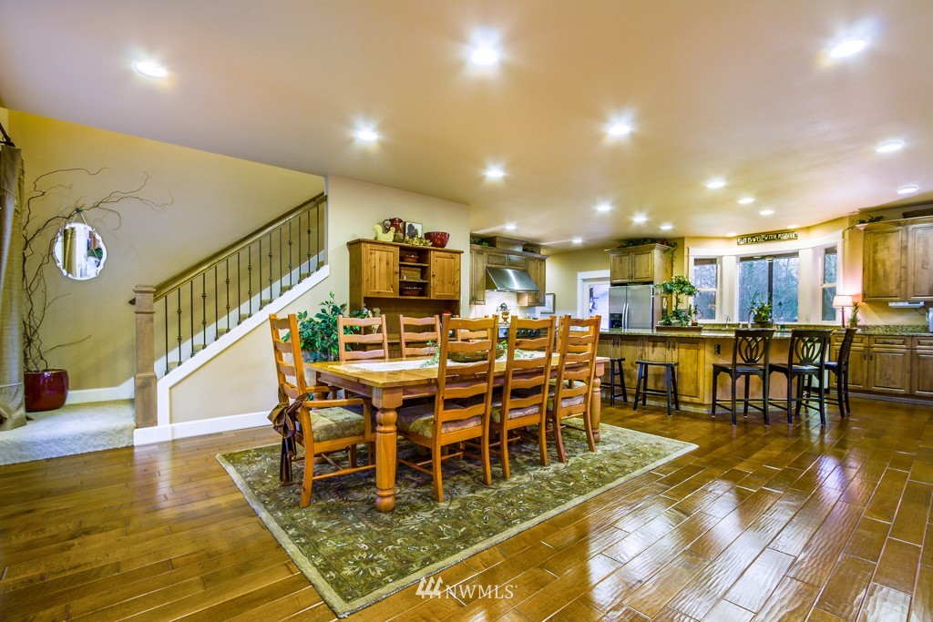 21129 9th Avenue Southeast Bothell, WA 98021 - Photo 3 of 20