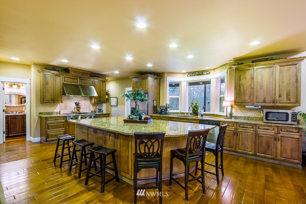 21129 9th Avenue Southeast Bothell, WA 98021 - Photo 4 of 20