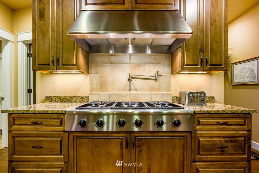 21129 9th Avenue Southeast Bothell, WA 98021 - Photo 5 of 20