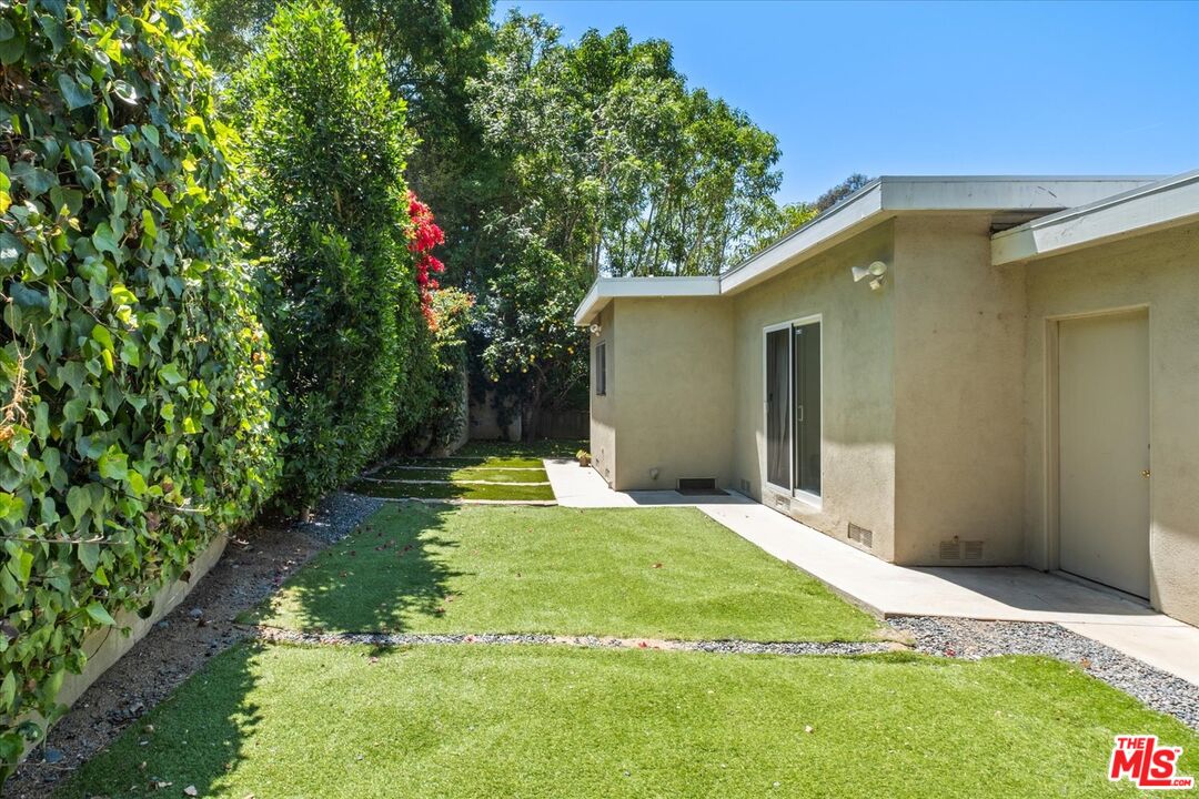 1528 Rising Glen Road West Hollywood, CA 90069 - Photo 18 of 18