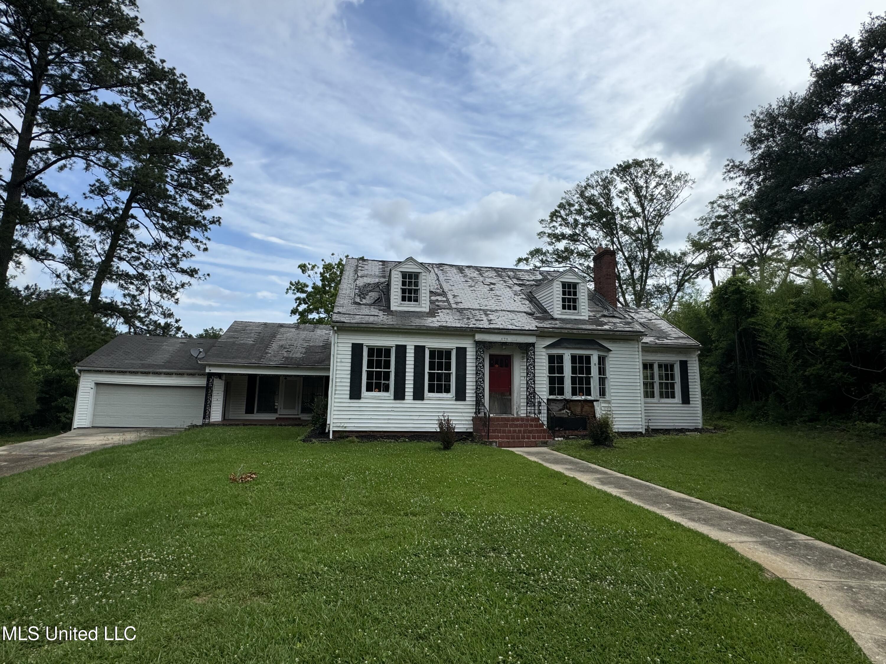 479 East Main Street Gloster, MS 39638 - Photo 1 of 15 front