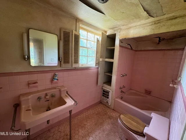 $39,900 | 479 East Main Street, Gloster, MS 39638