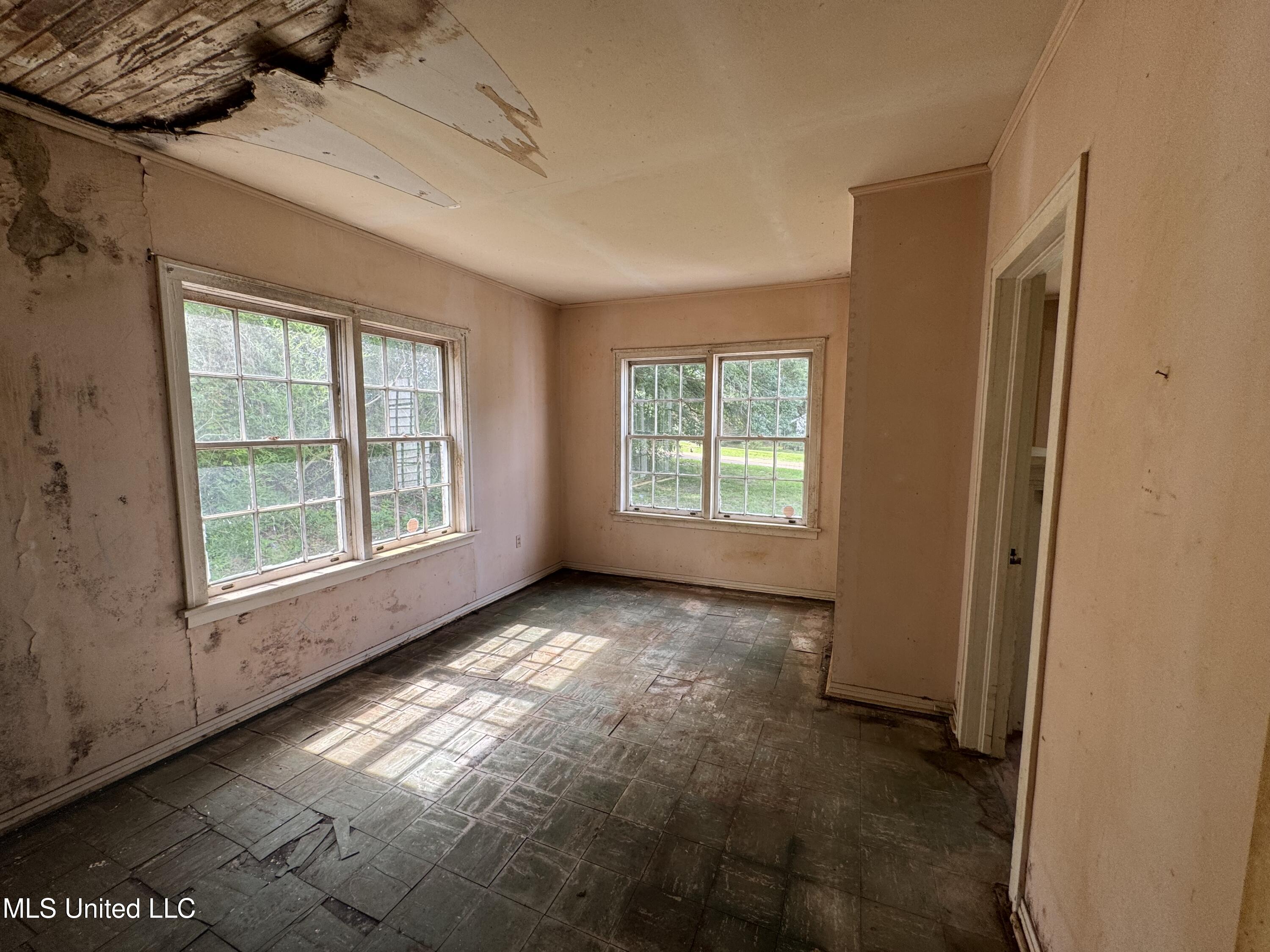 479 East Main Street Gloster, MS 39638 - Photo 13 of 15 IMG_1393