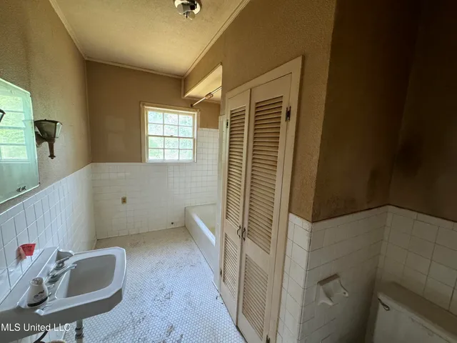 $39,900 | 479 East Main Street, Gloster, MS 39638