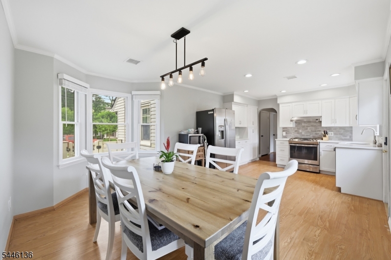 124 Rivervale Road River Vale, NJ 07675 - Photo 10 of 37