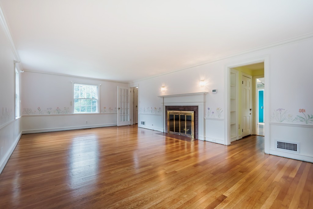 7 Cedar Road Andover, MA 01810 - Photo 10 of 25 Gallery Image 10