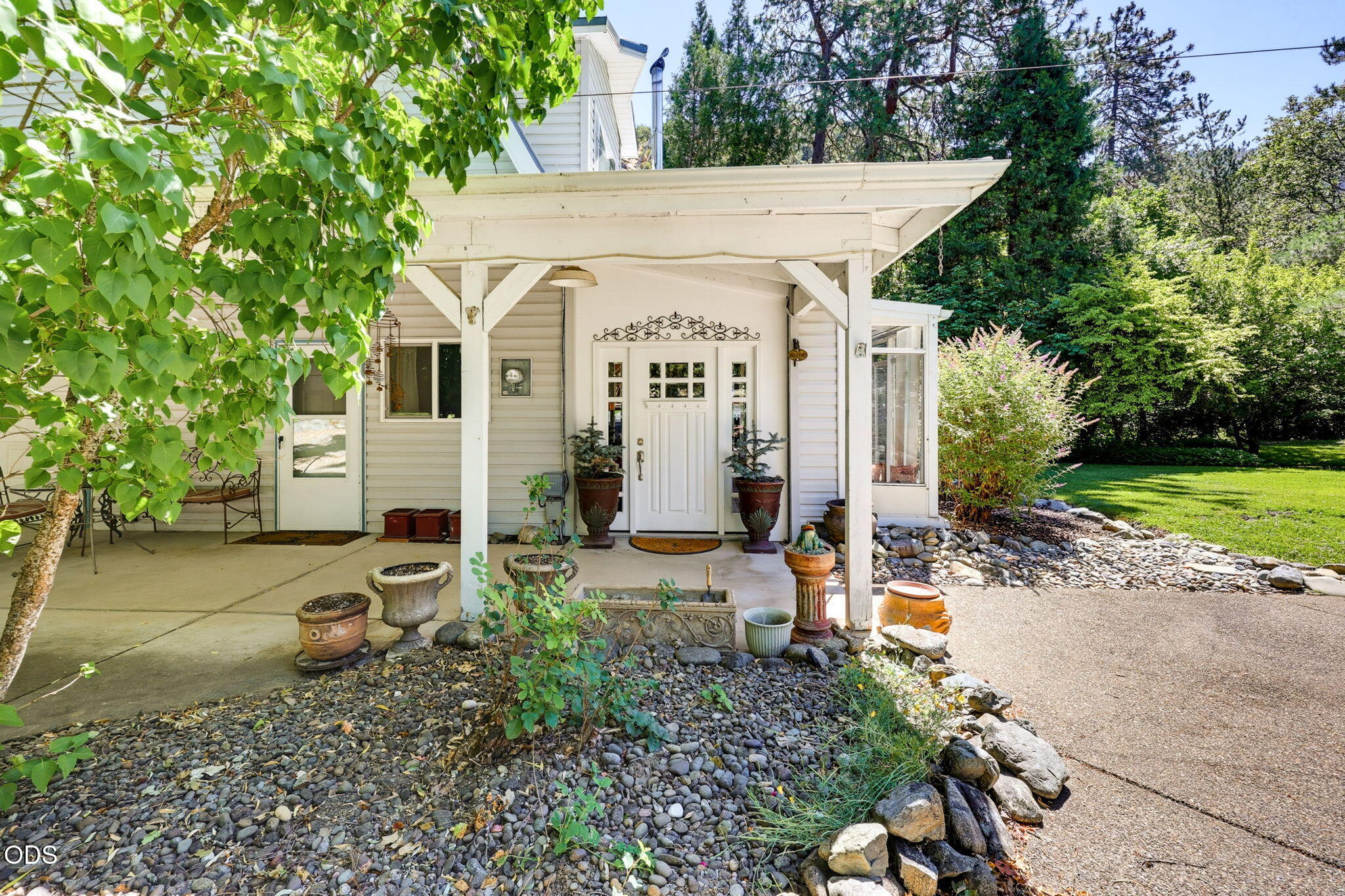7935 Upper Applegate Road Jacksonville, OR 97530 - Photo 15 of 103