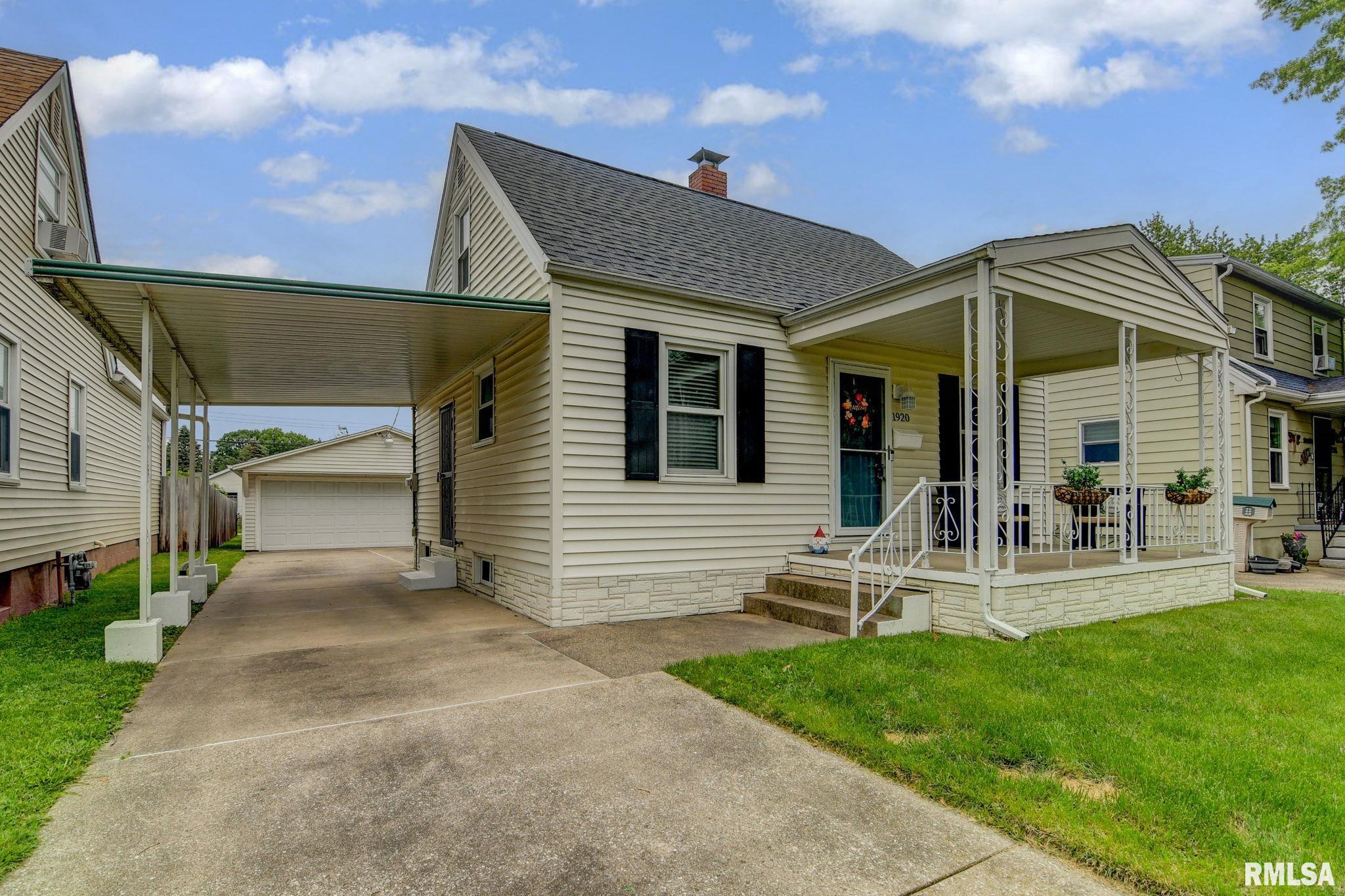 1920 North 22nd Street Springfield, IL 62702 - Photo 2 of 27