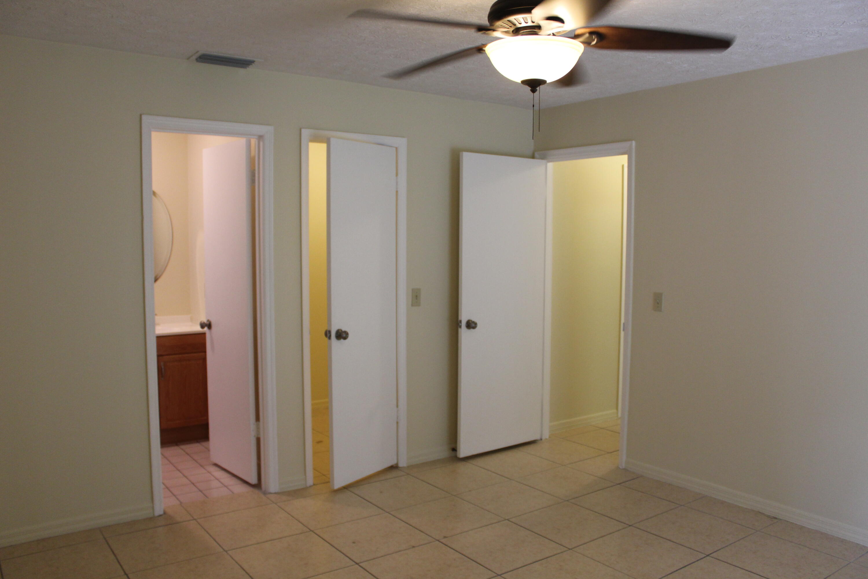 290 Berger Road Fort Pierce, FL 34945 - Photo 12 of 16 IMG_1201