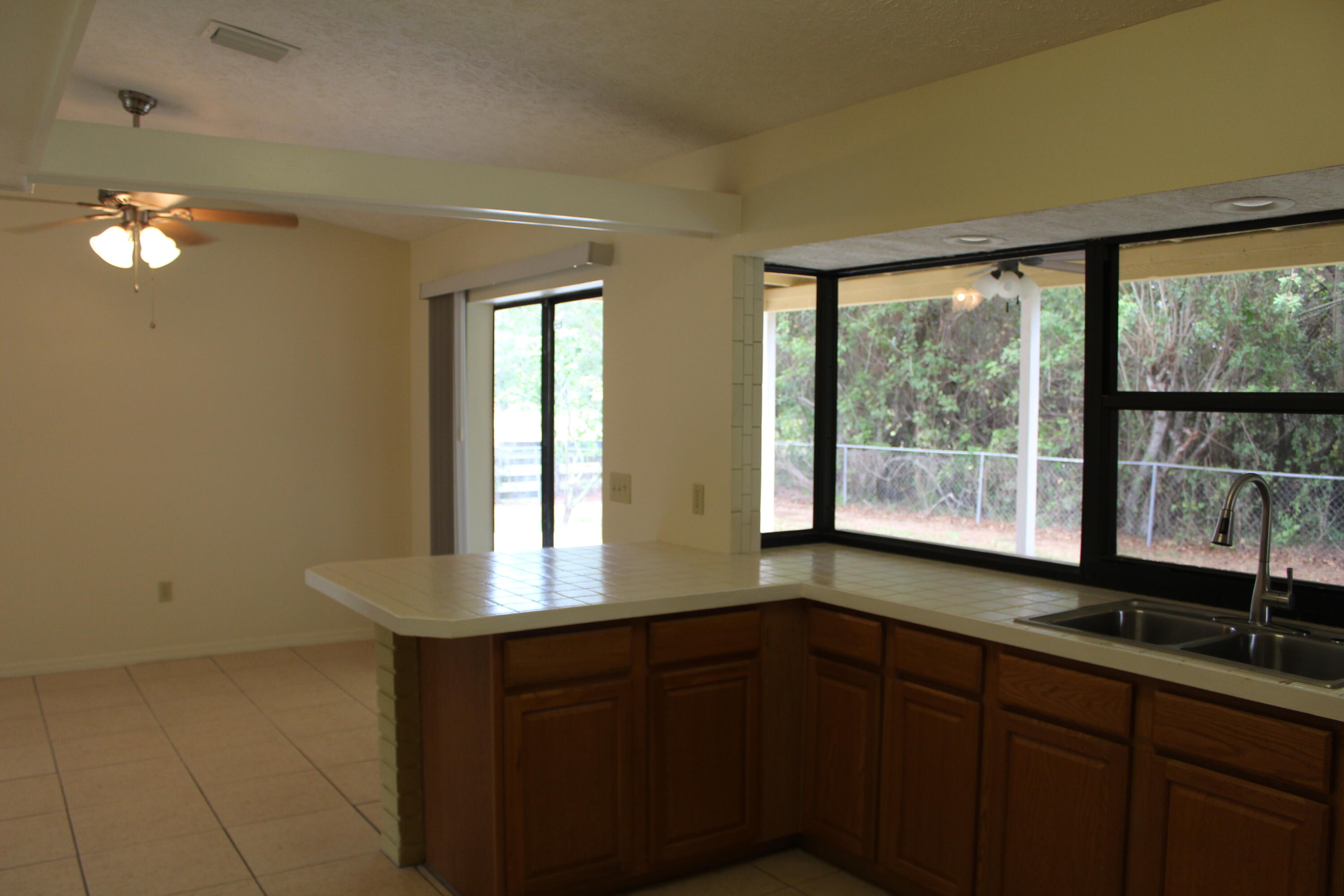 290 Berger Road Fort Pierce, FL 34945 - Photo 8 of 16 IMG_1213