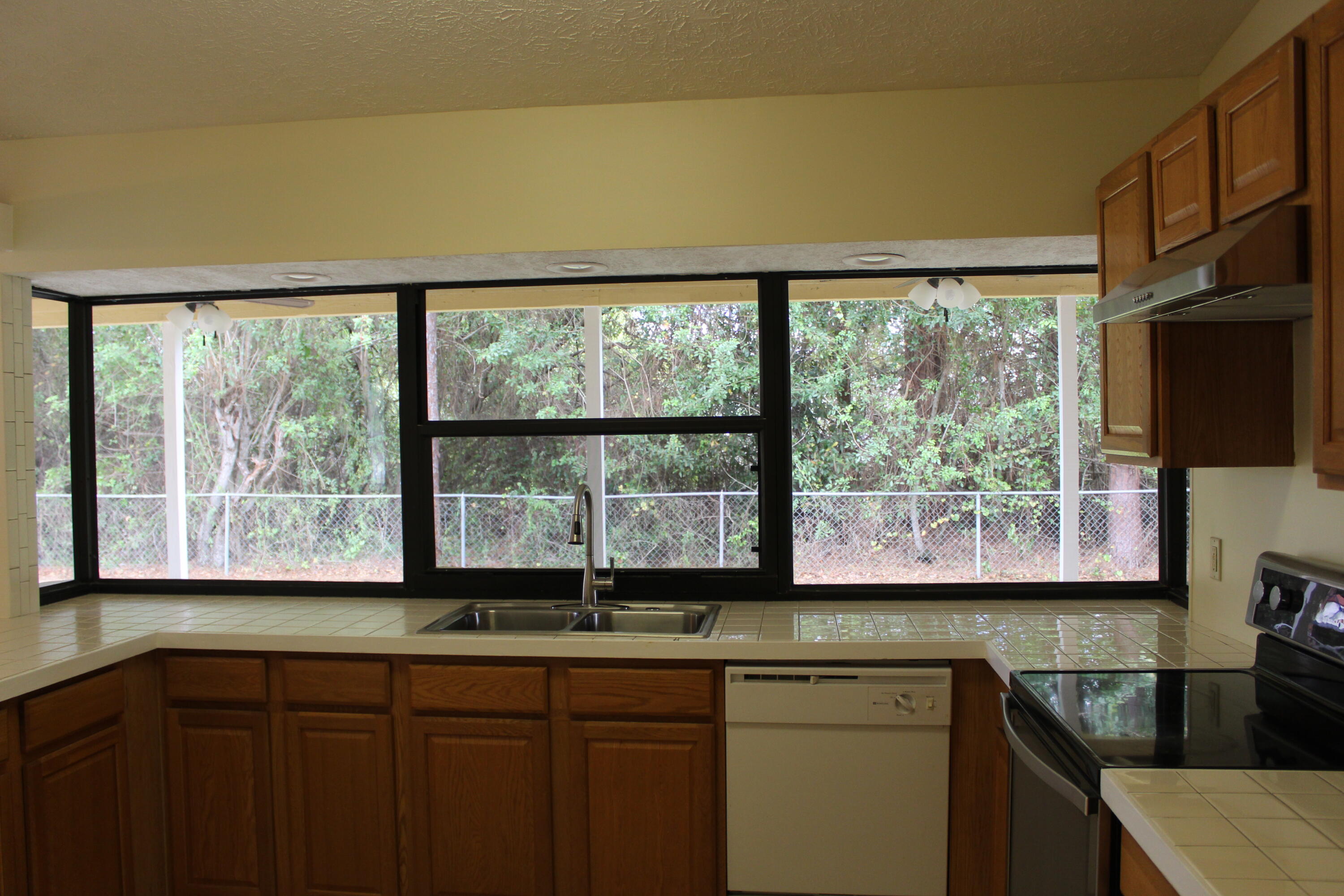 290 Berger Road Fort Pierce, FL 34945 - Photo 9 of 16 IMG_1215