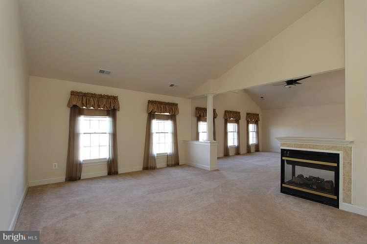18616 Thundercloud Road Boyds, MD 20841 - Photo 22 of 28 Bedroom (Master)