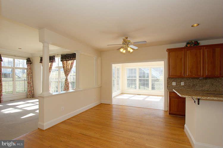 18616 Thundercloud Road Boyds, MD 20841 - Photo 10 of 28 Kitchen