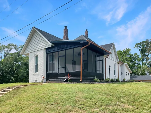 $270,000 | 39 North 275th Road West, Princeton, IN 47670