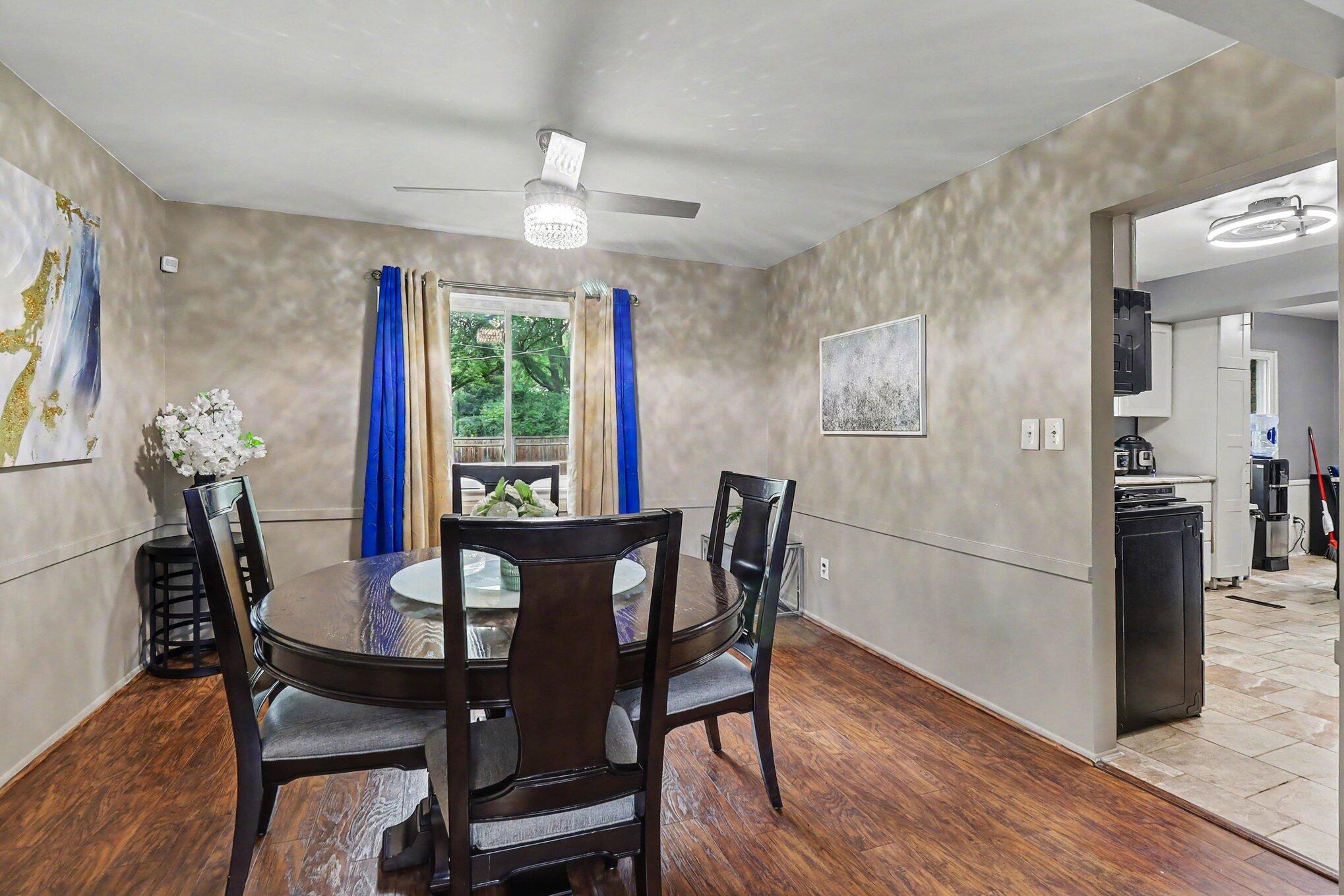 16360 Rutherland Street East Southfield, MI 48076 - Photo 11 of 29 016_file_2423