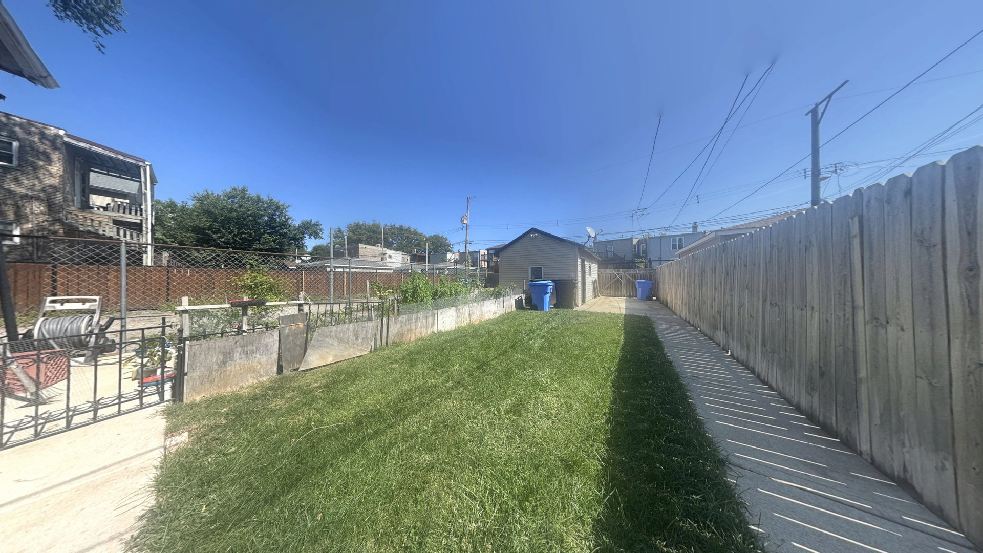 1041 North Ridgeway Avenue Chicago, IL 60651 - Photo 33 of 33 a view of swimming pool from a balcony