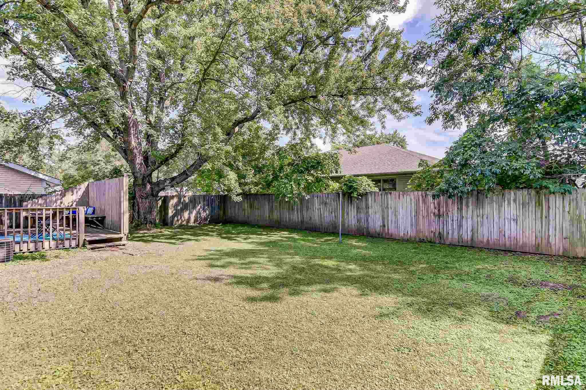 6 Leeds Drive Springfield, IL 62702 - Photo 24 of 26 Gallery Image 24