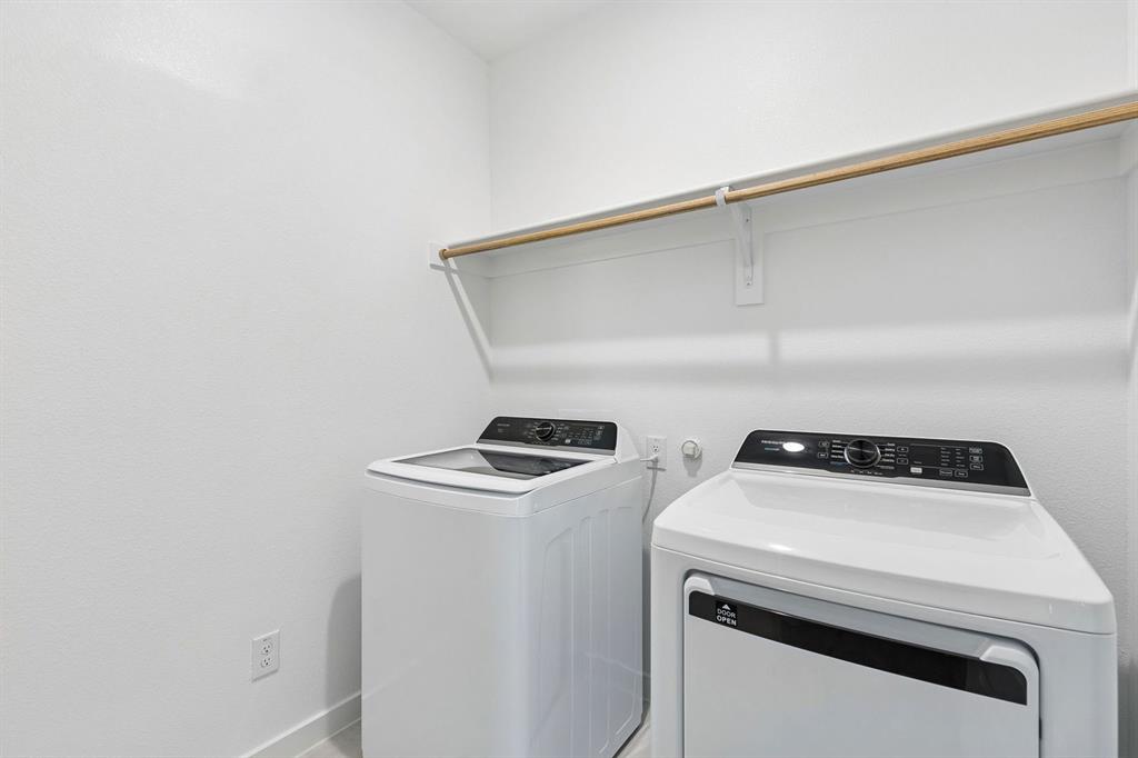 1156 Del Rio Drive Lavon, TX 75166 - Photo 19 of 35 a utility room with dryer and washer