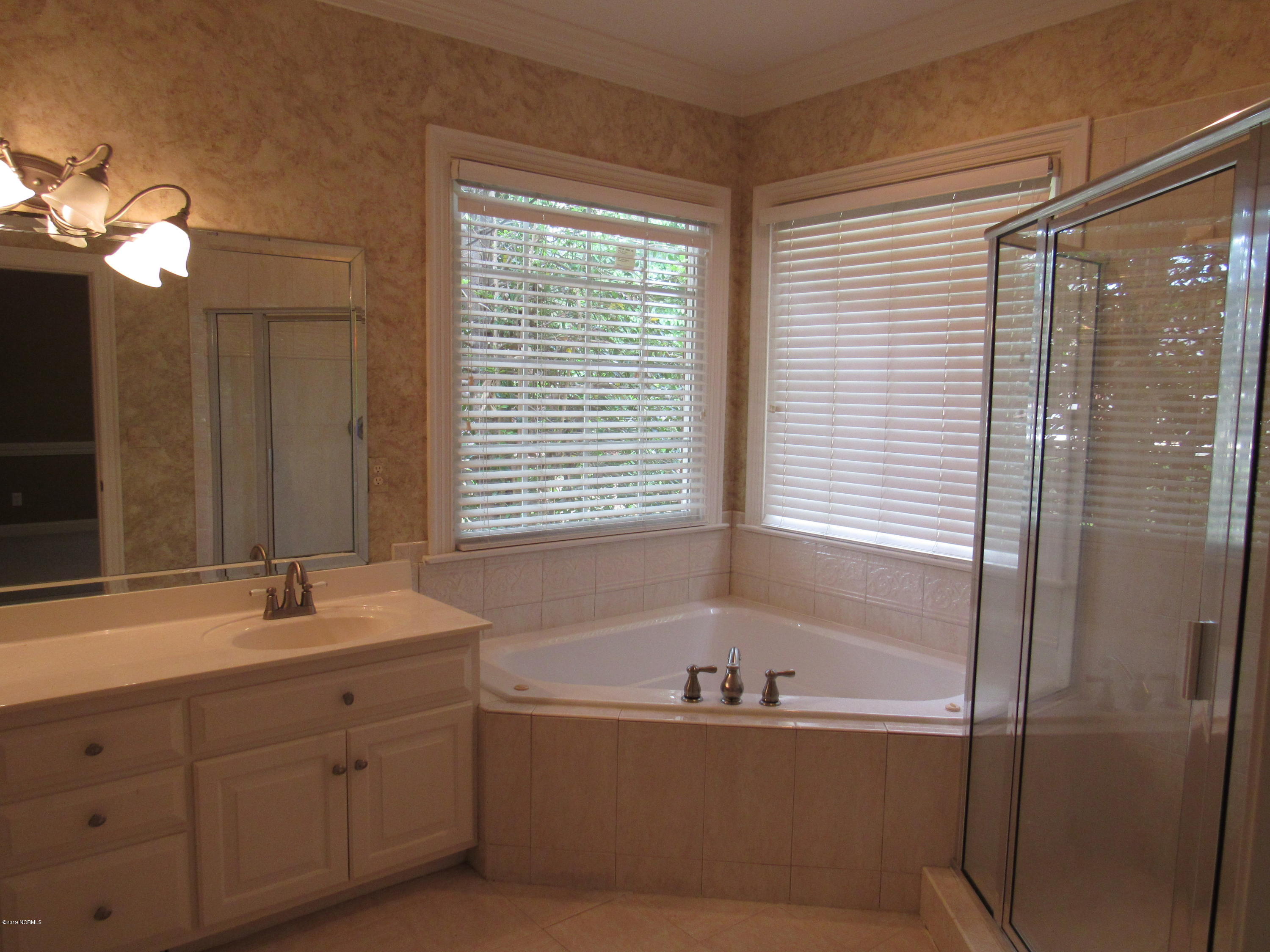 3200 Abbey Road Rocky Mount, NC 27804 - Photo 19 of 29 Master Bath