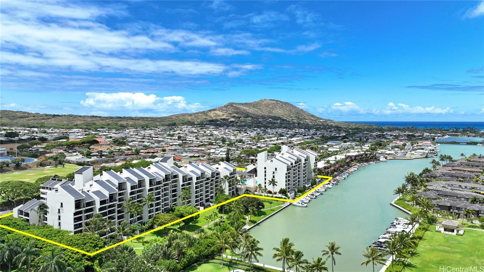 500 Lunalilo Home Road, Unit 32F Honolulu, HI 96825 - Photo 1 of 1 a view of a city