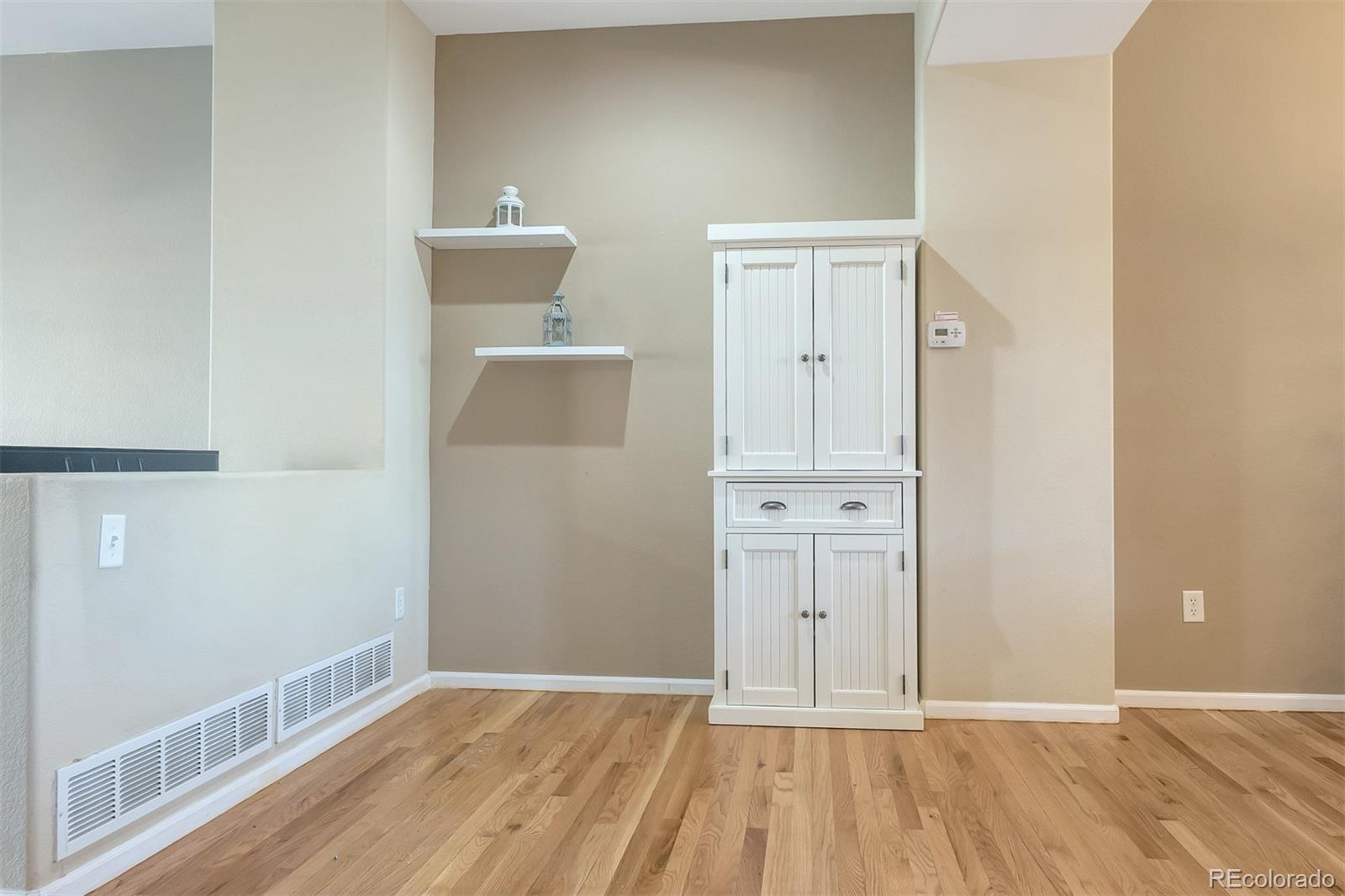 9424 South Ridgeline Boulevard, Unit F Highlands Ranch, CO 80129 - Photo 9 of 30 Gallery Image 9