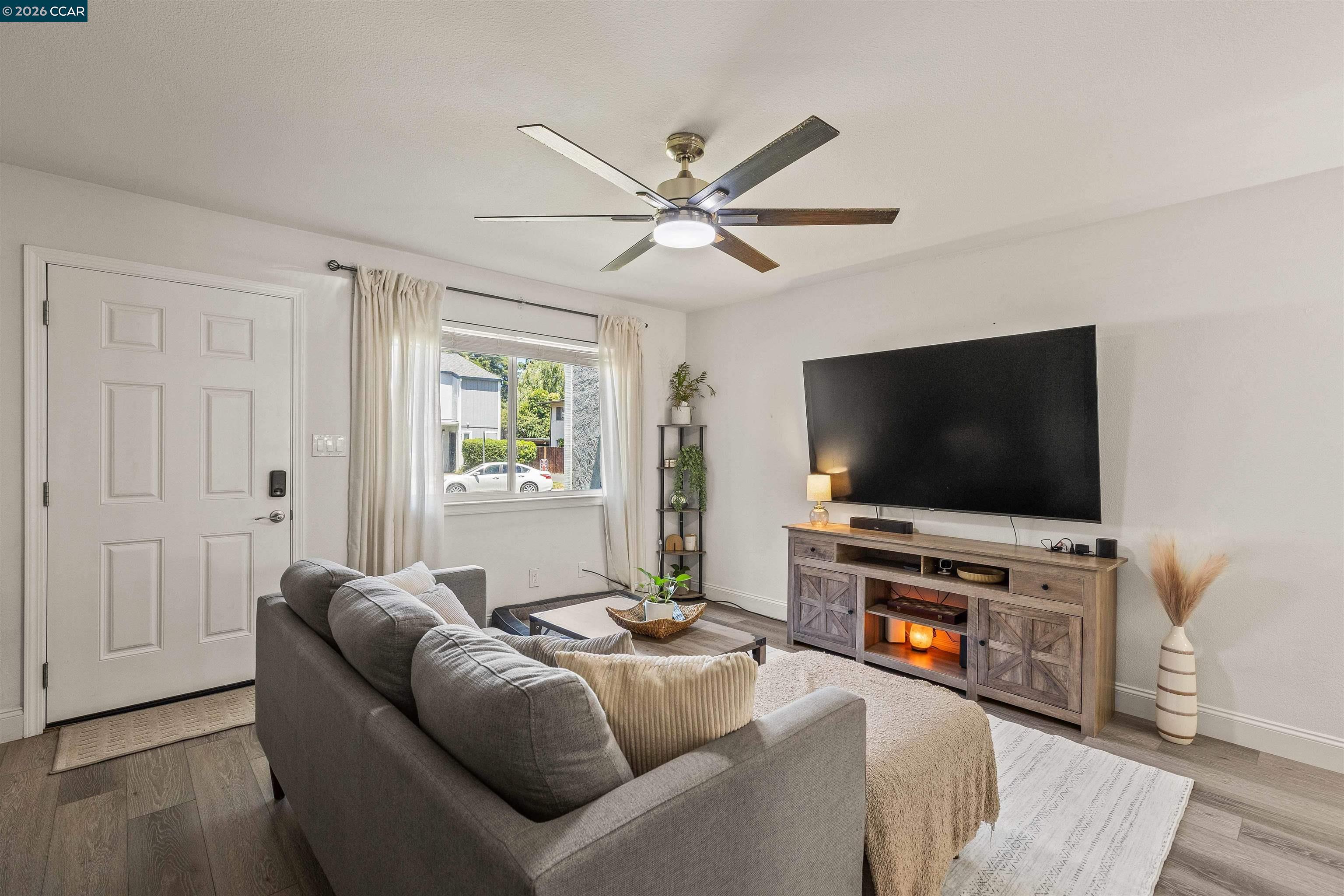 126 Muir Road Martinez, CA 94553 - Photo 8 of 37