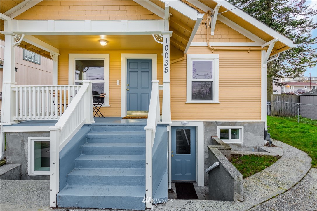 10035 17th Avenue Southwest Seattle, WA 98146 - Photo 2 of 25